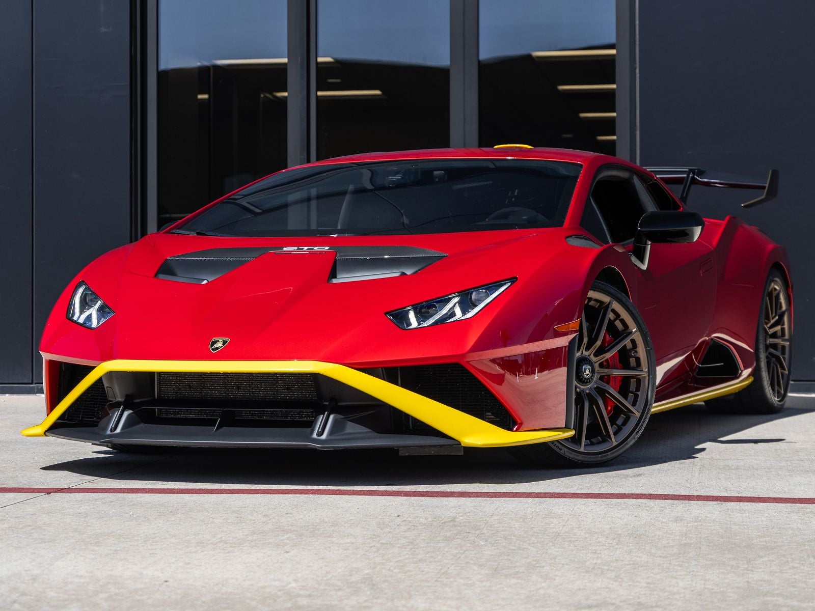 2022 Lamborghini Huracan STO Base