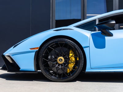 2024 Lamborghini Huracan STO Base