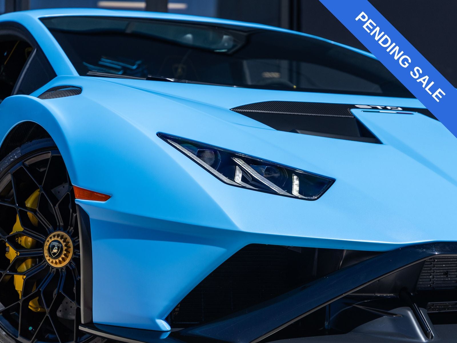 2024 Lamborghini Huracan STO Base