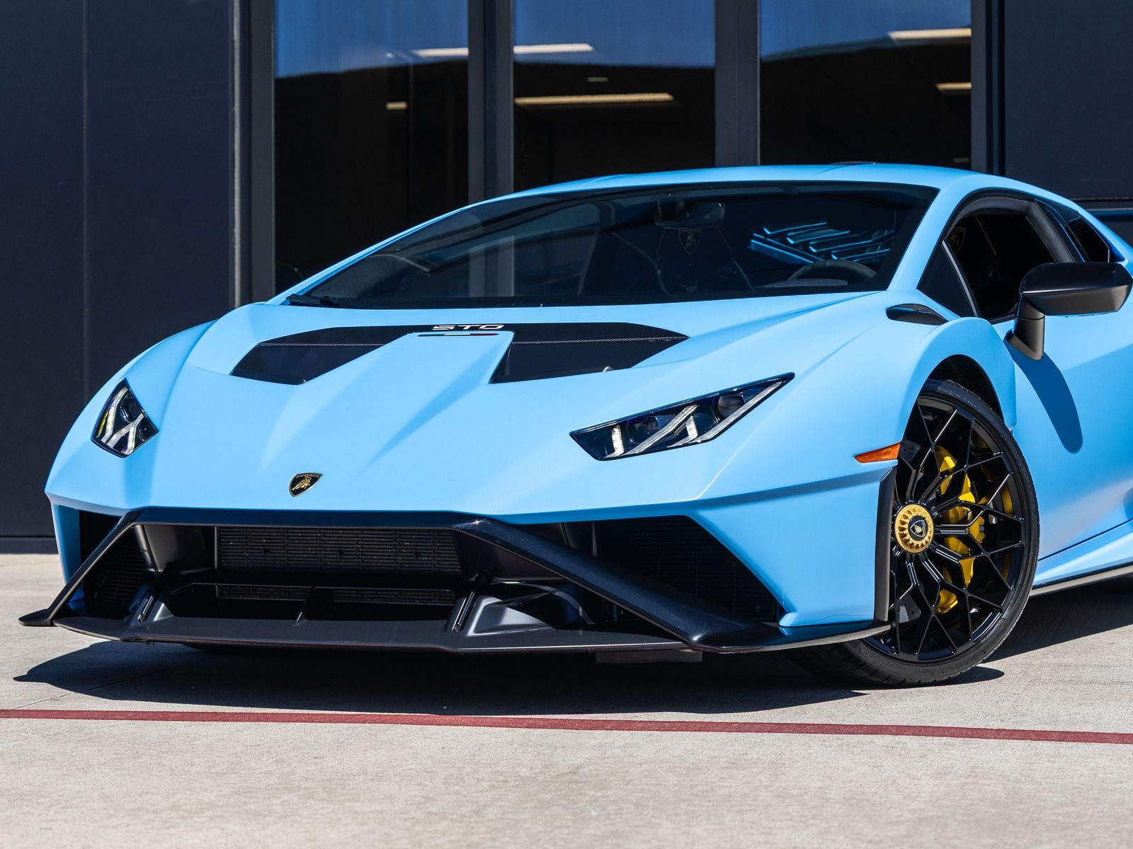 2024 Lamborghini Huracan STO Base