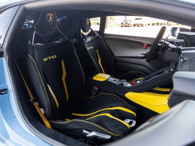 2024 Lamborghini Huracan STO Base