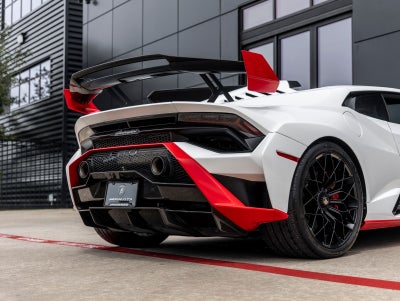 2022 Lamborghini Huracan STO Base