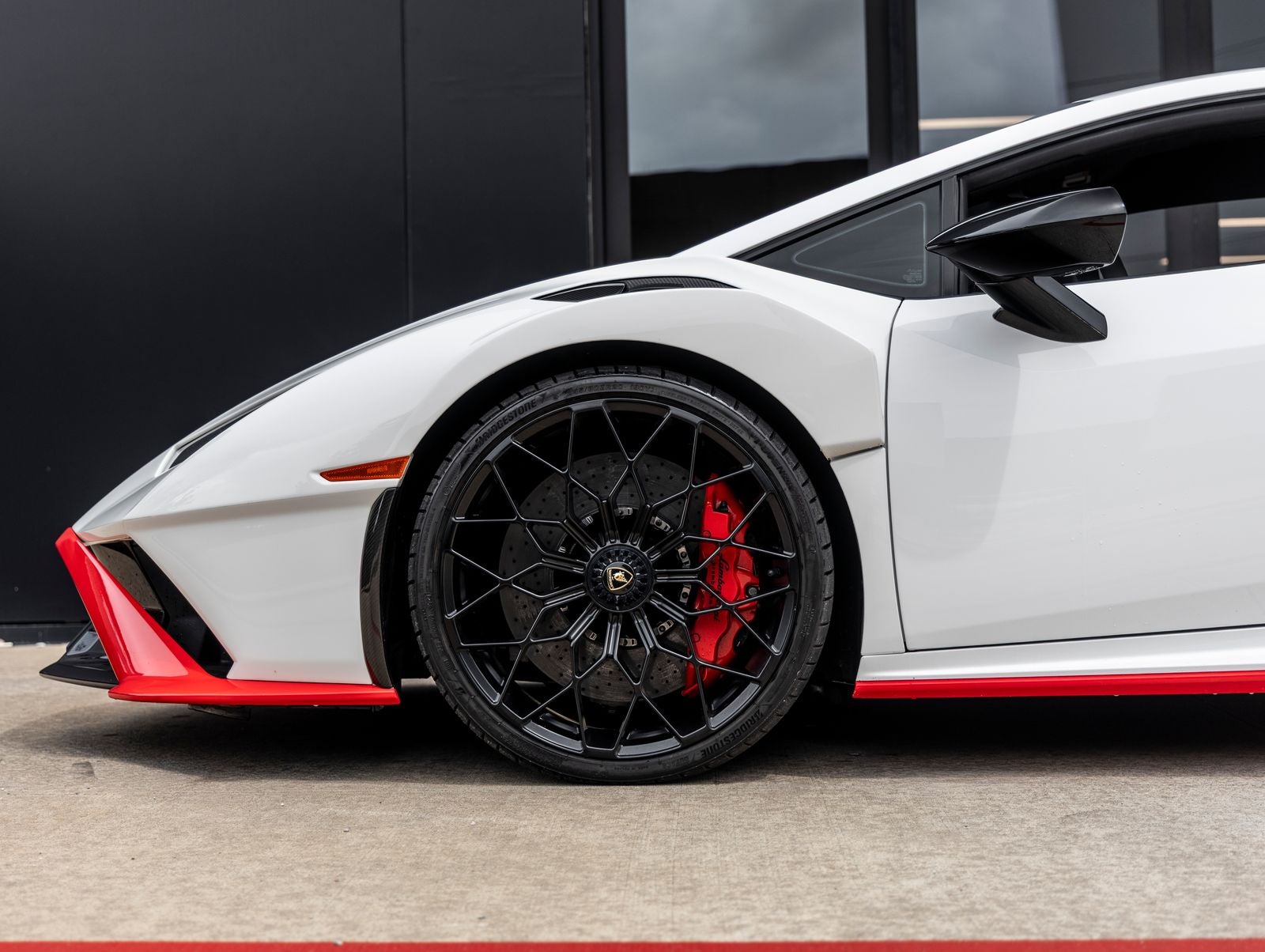 2022 Lamborghini Huracan STO Base