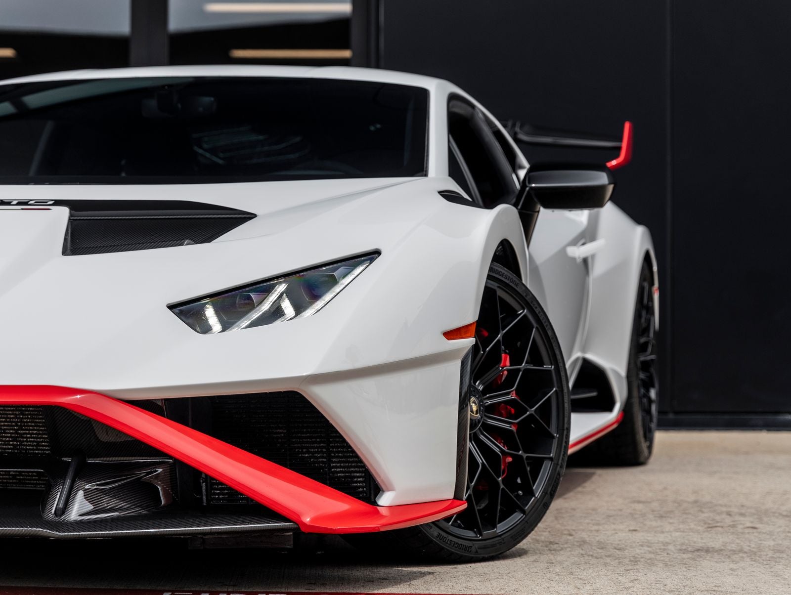 2022 Lamborghini Huracan STO Base