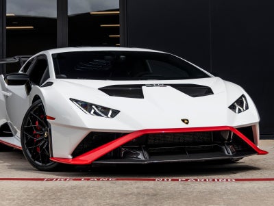 2022 Lamborghini Huracan STO Base