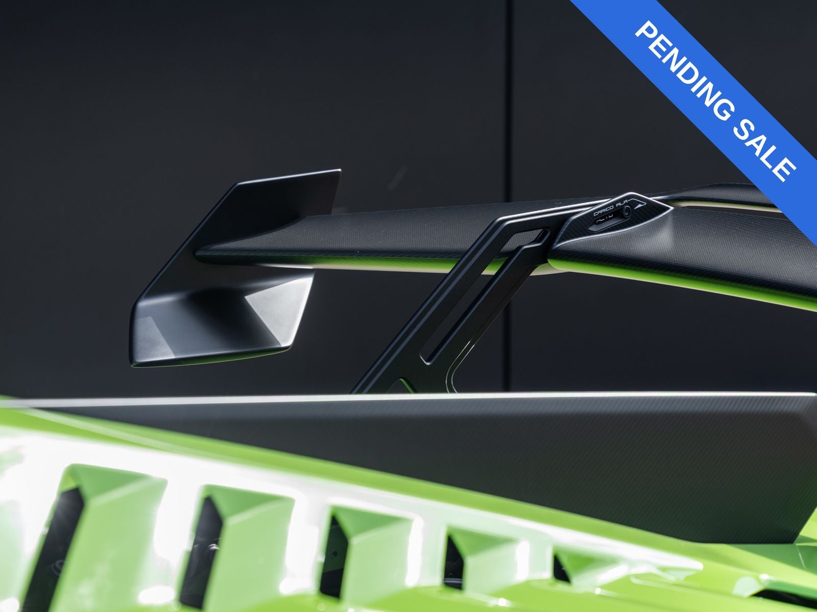 2023 Lamborghini Huracan STO Base