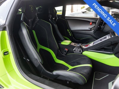 2023 Lamborghini Huracan STO Base