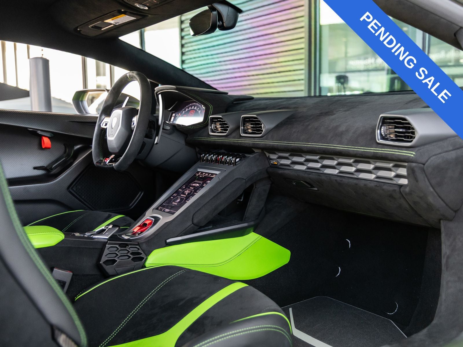 2023 Lamborghini Huracan STO Base