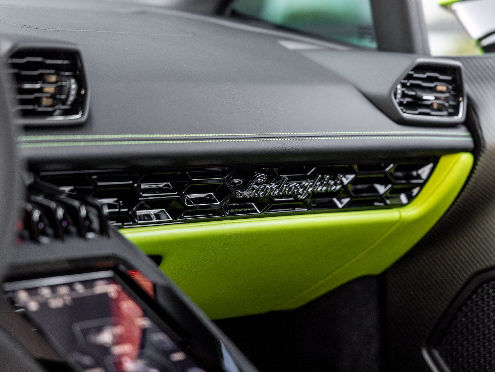 2024 Lamborghini Huracan Tecnica Base