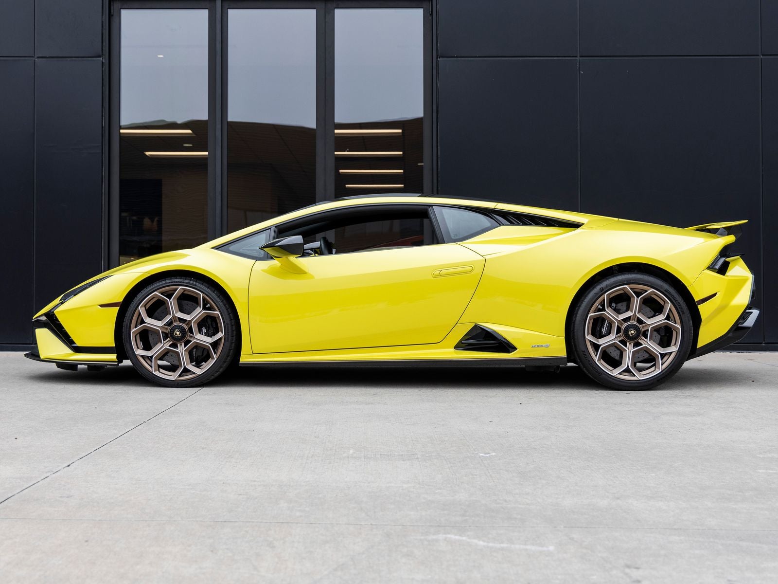 2023 Lamborghini Huracan Tecnica Base