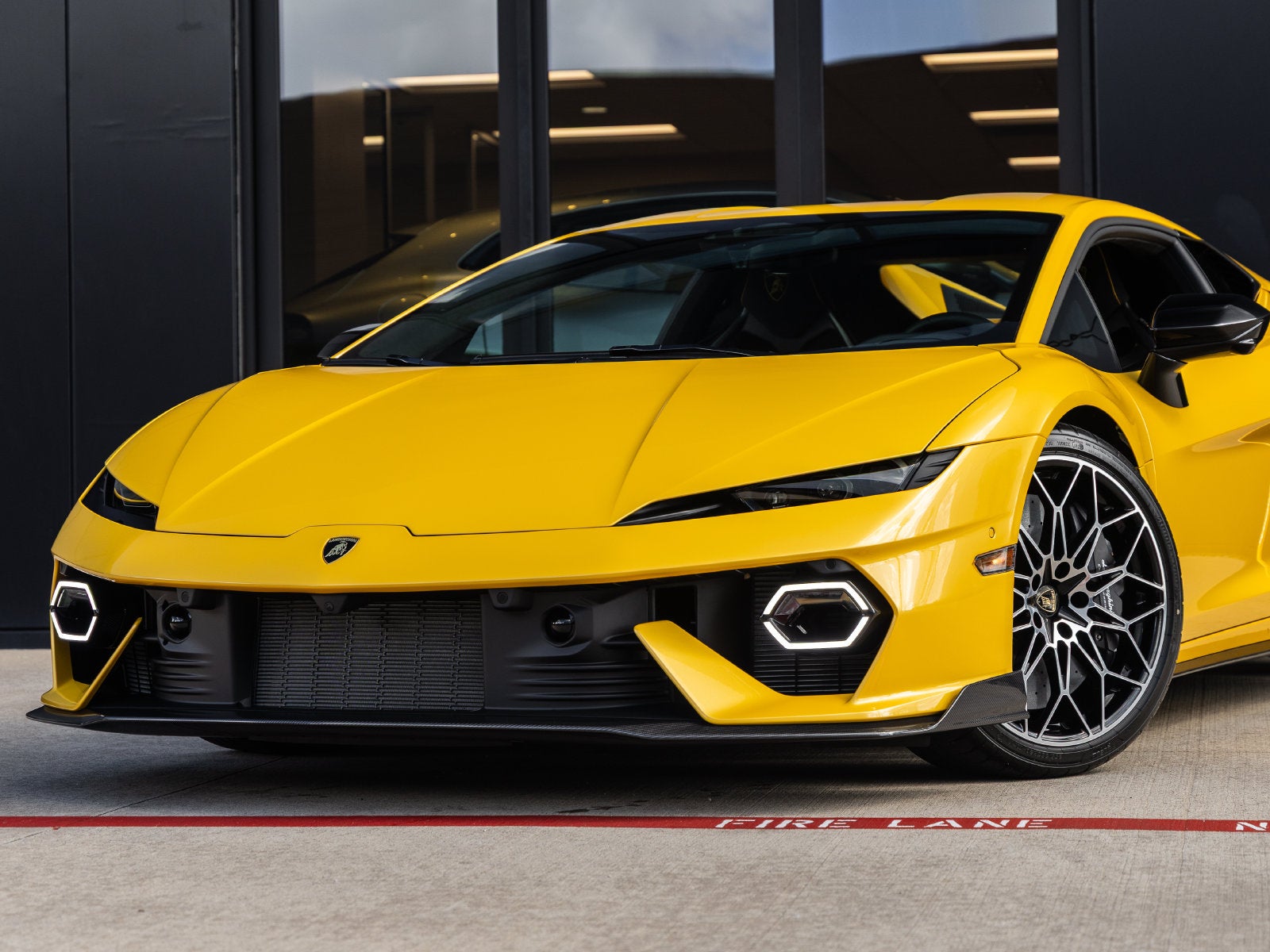 2026 Lamborghini Temerario Base