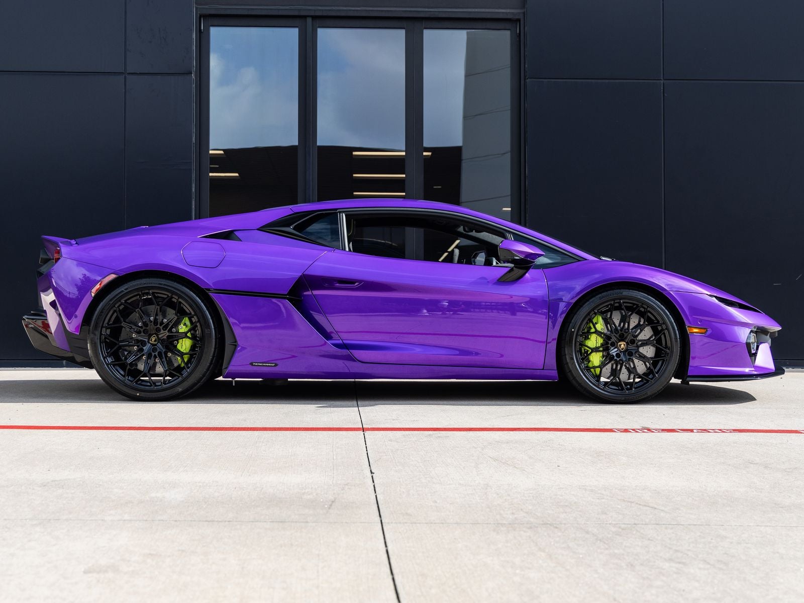 2026 Lamborghini Temerario Base