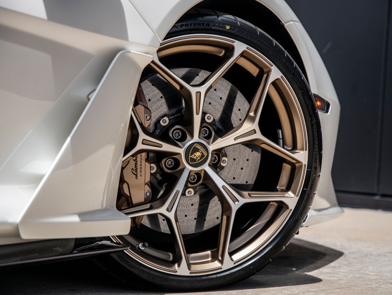 2026 Lamborghini Revuelto Base
