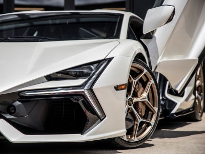 2026 Lamborghini Revuelto Base