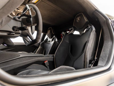 2026 Lamborghini Revuelto Base