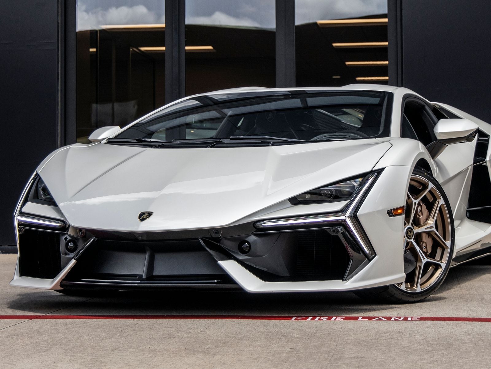 2026 Lamborghini Revuelto Base