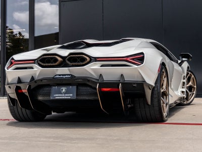 2026 Lamborghini Revuelto Base