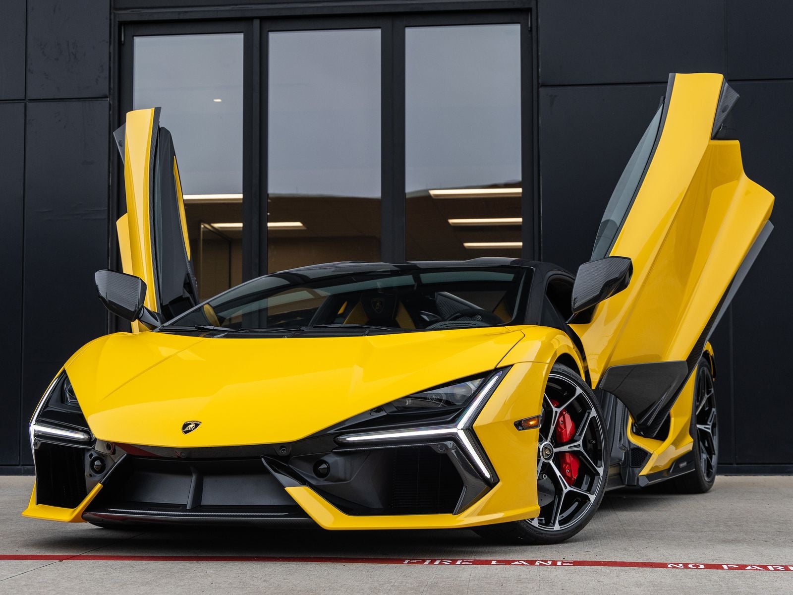 2026 Lamborghini Revuelto Base