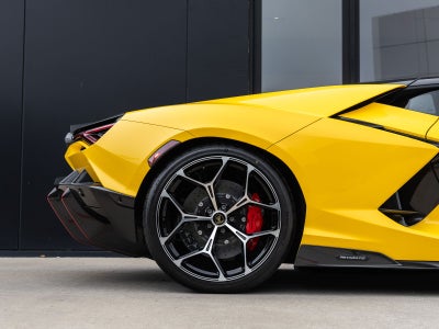 2026 Lamborghini Revuelto Base
