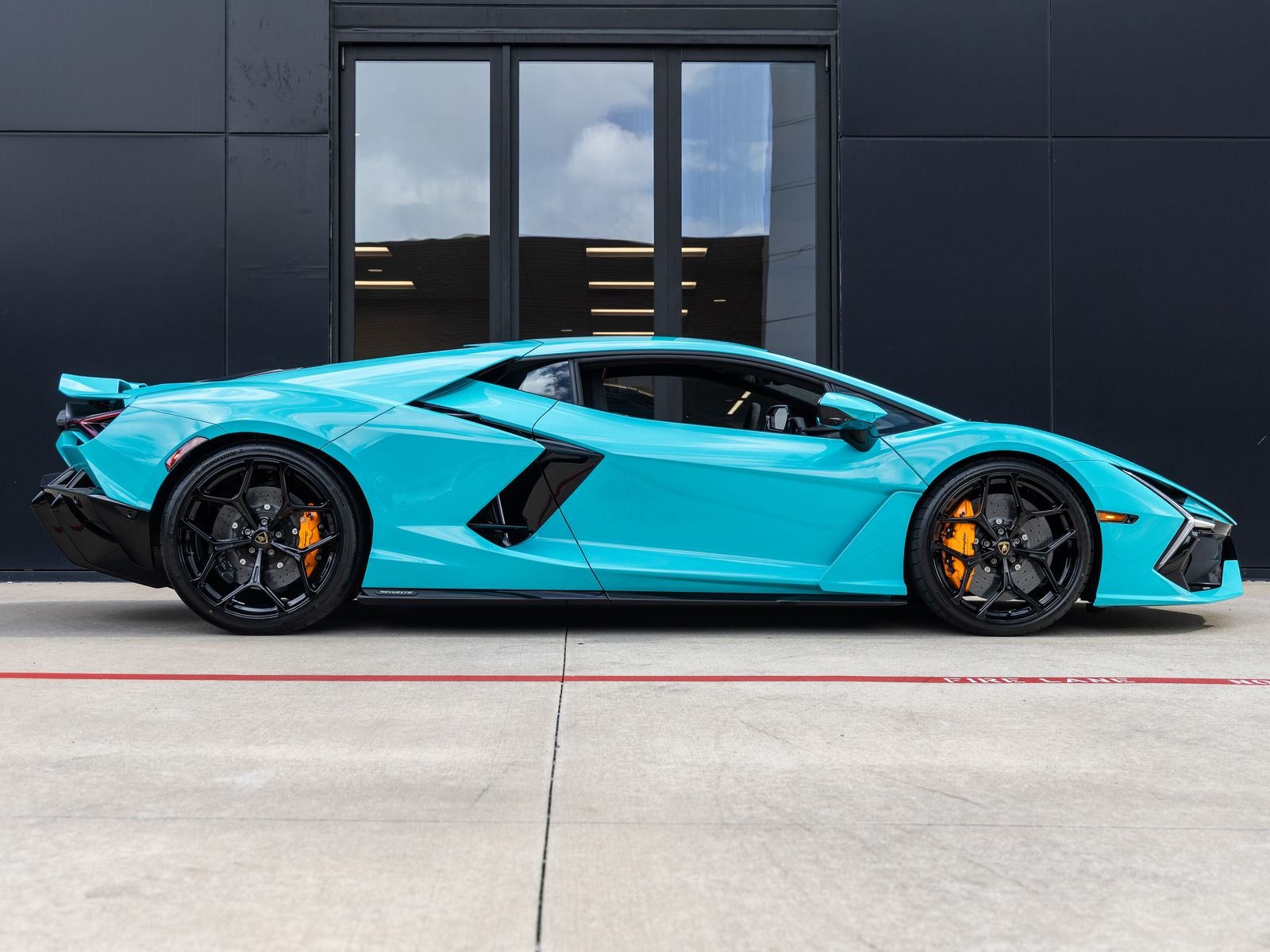 2026 Lamborghini Revuelto Base