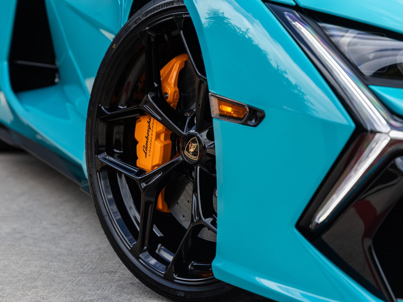 2026 Lamborghini Revuelto Base