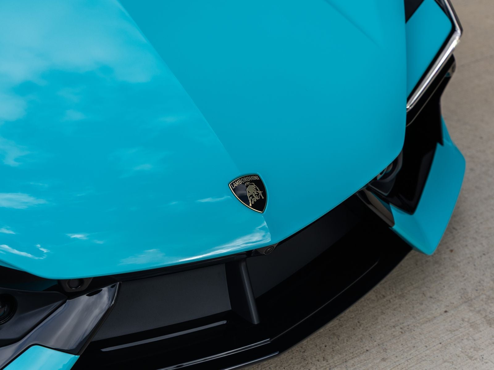 2026 Lamborghini Revuelto Base