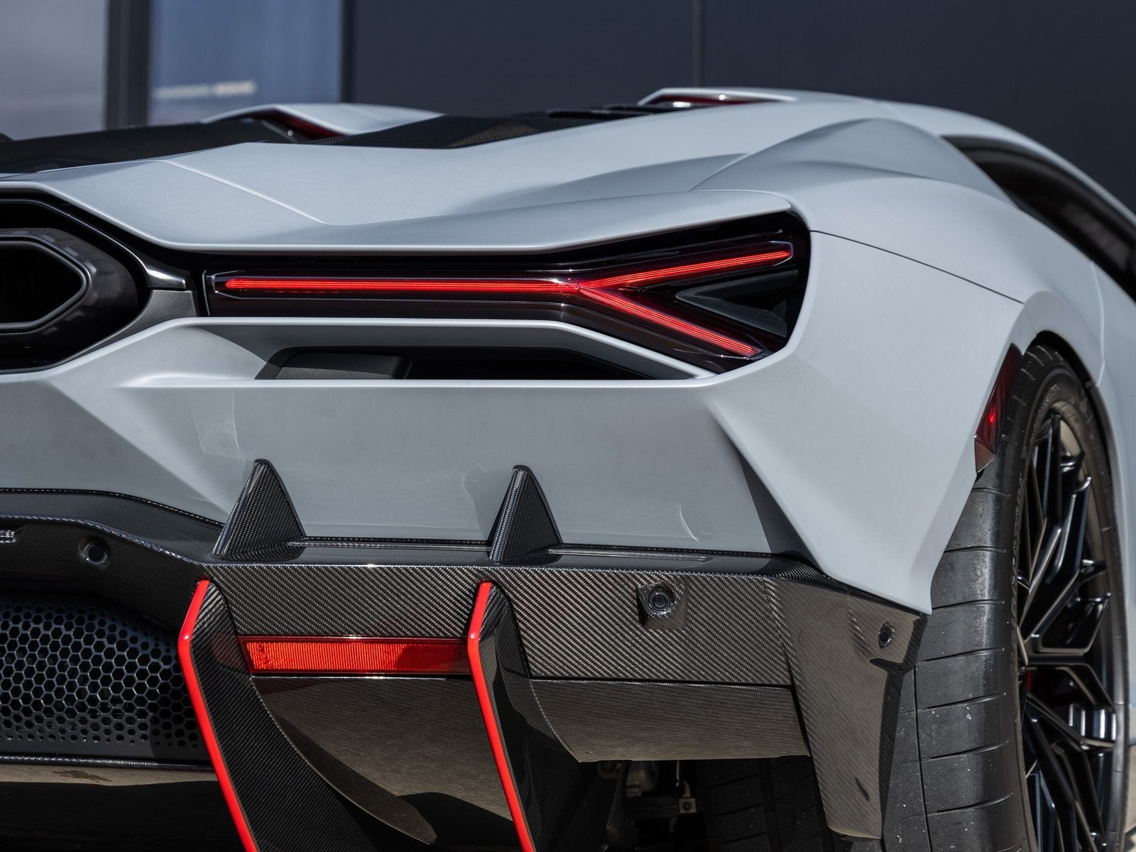 2024 Lamborghini Revuelto Base