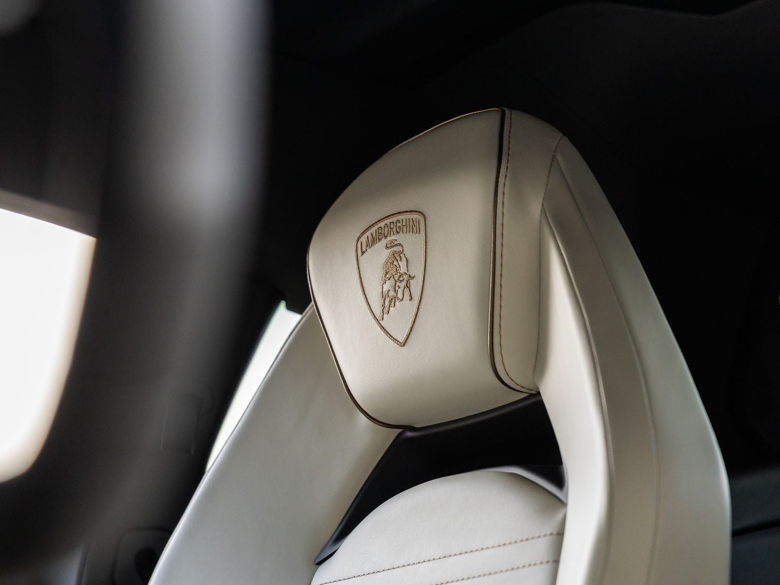 2024 Lamborghini Revuelto Base