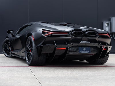 2024 Lamborghini Revuelto Base
