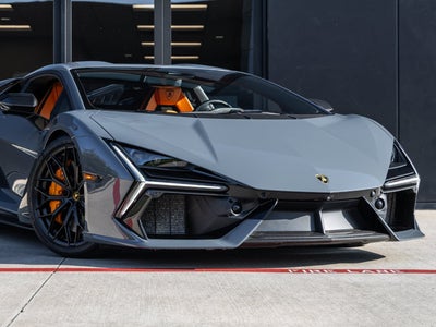 2025 Lamborghini Revuelto Base