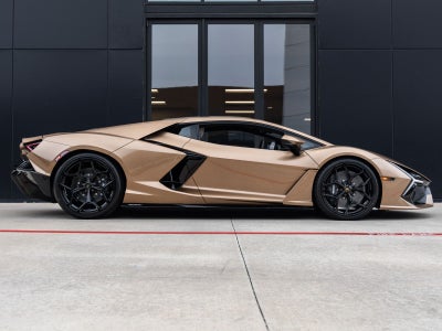 2026 Lamborghini Revuelto Base