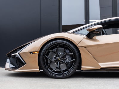2026 Lamborghini Revuelto Base