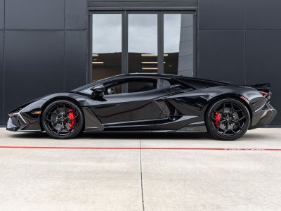 2026 Lamborghini Revuelto Base