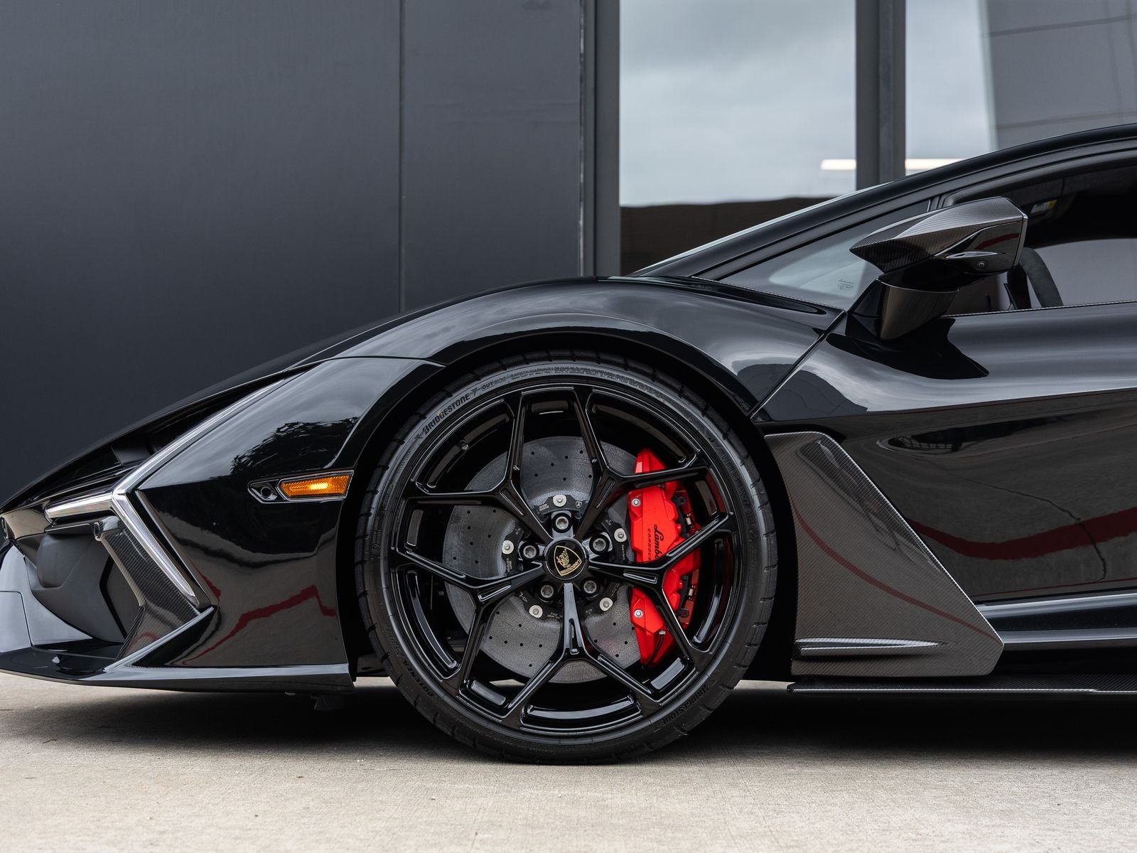 2026 Lamborghini Revuelto Base