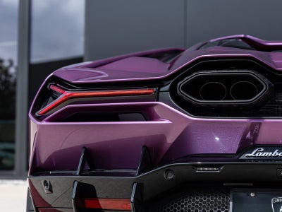 2025 Lamborghini Revuelto Base