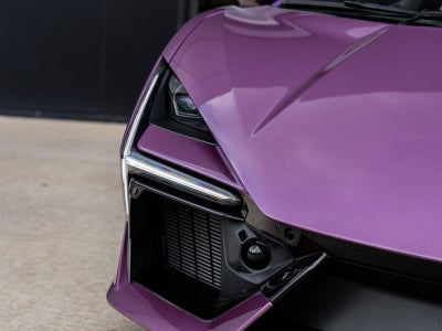 2025 Lamborghini Revuelto Base