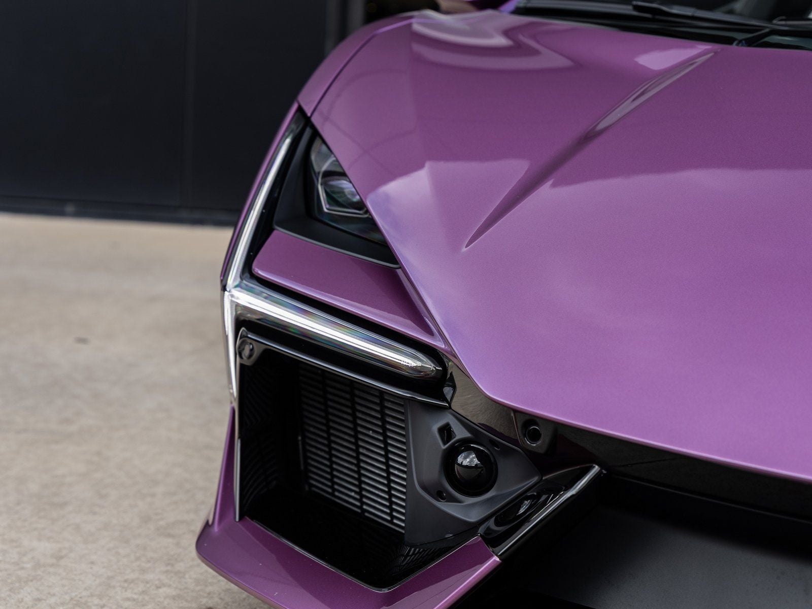 2025 Lamborghini Revuelto Base