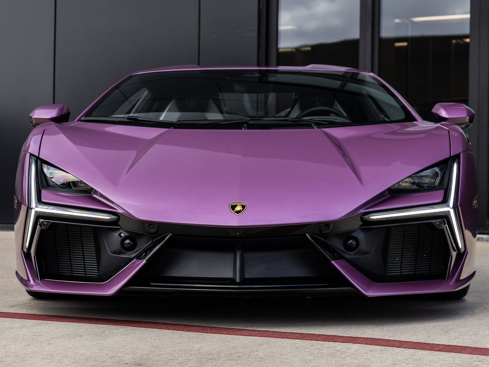 2025 Lamborghini Revuelto Base
