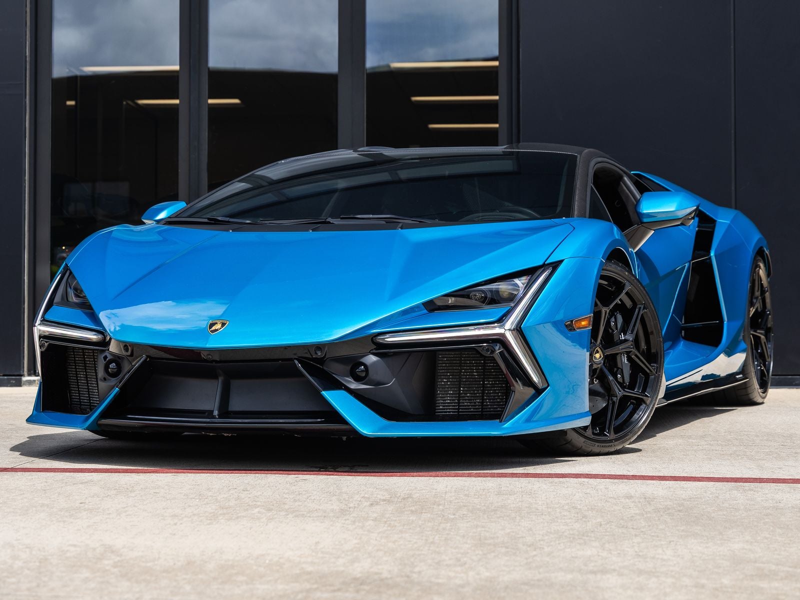 2025 Lamborghini Revuelto Base