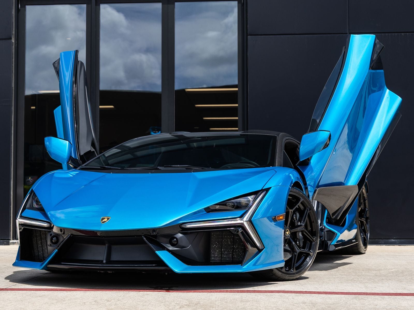 2025 Lamborghini Revuelto Base
