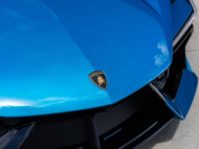 2025 Lamborghini Revuelto Base
