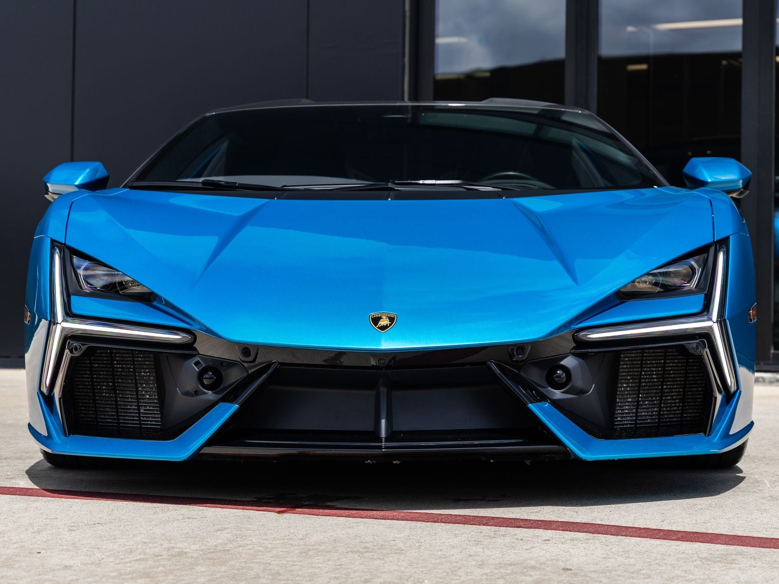 2025 Lamborghini Revuelto Base