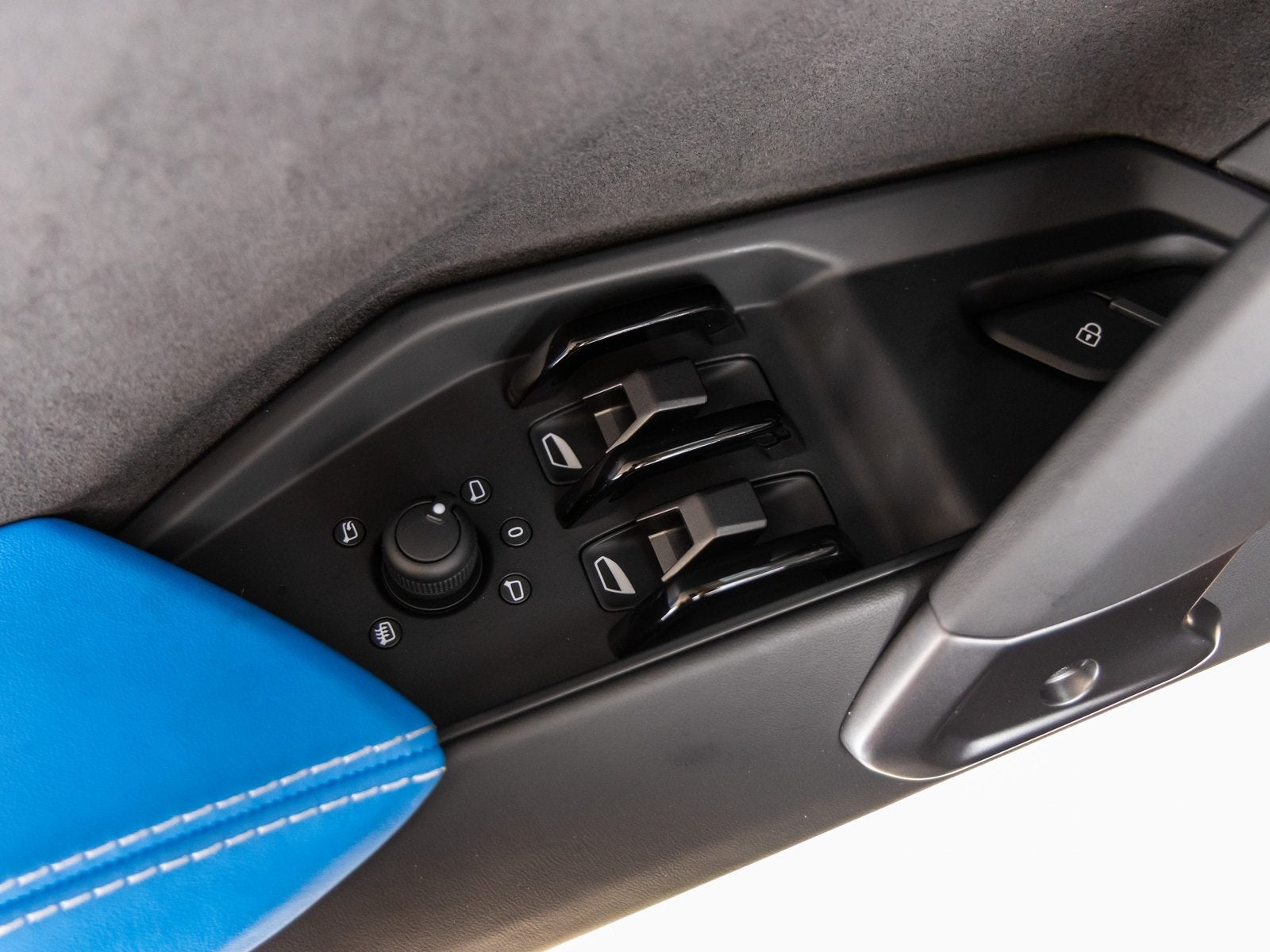 2024 Lamborghini Revuelto Base