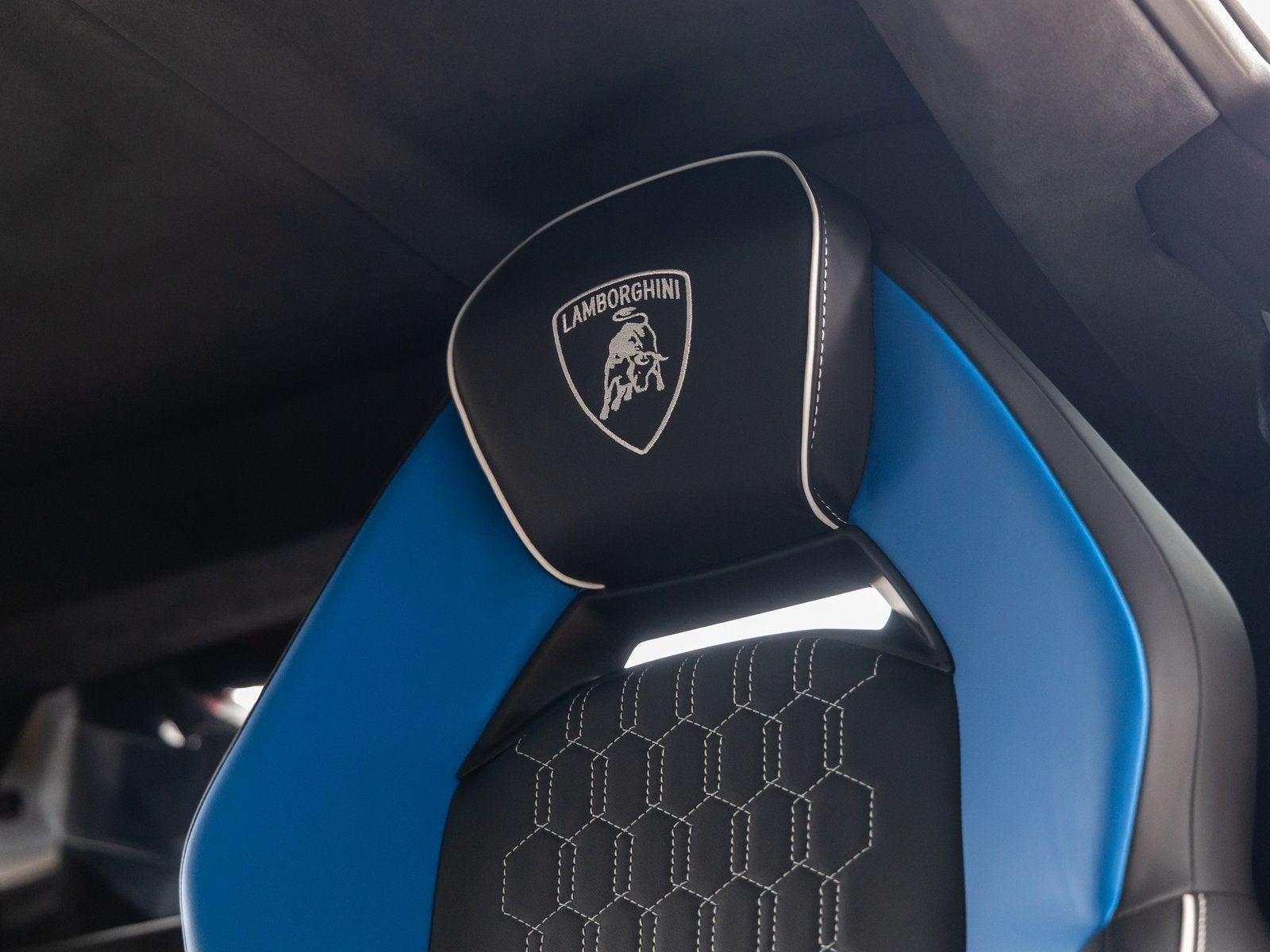 2024 Lamborghini Revuelto Base