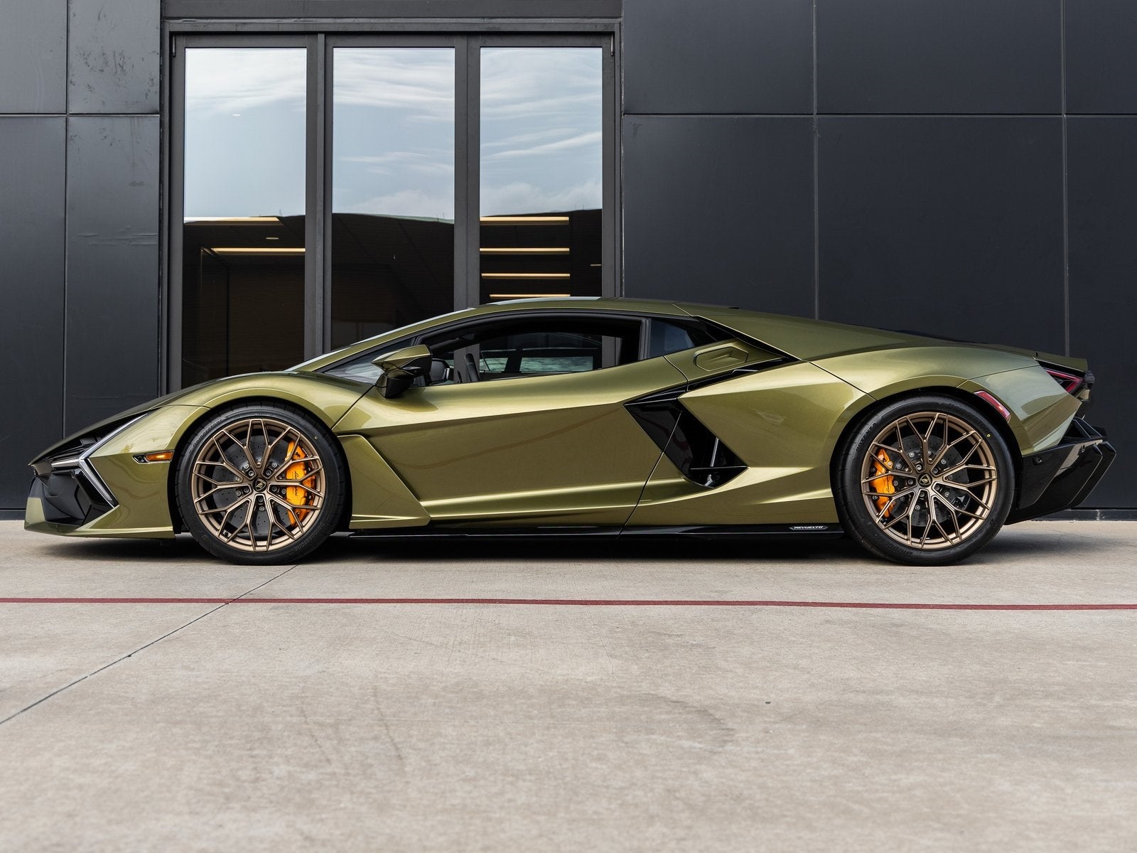 2026 Lamborghini Revuelto Base