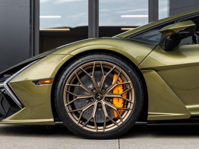 2026 Lamborghini Revuelto Base