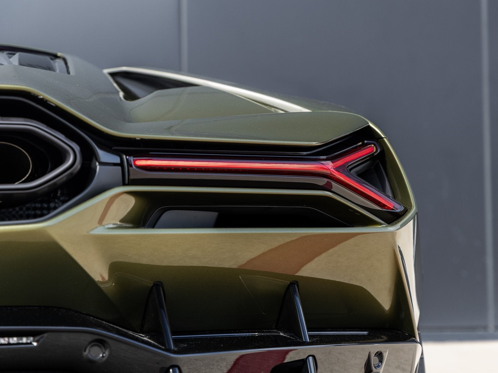 2026 Lamborghini Revuelto Base