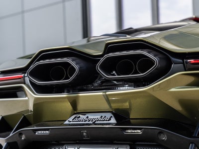 2026 Lamborghini Revuelto Base