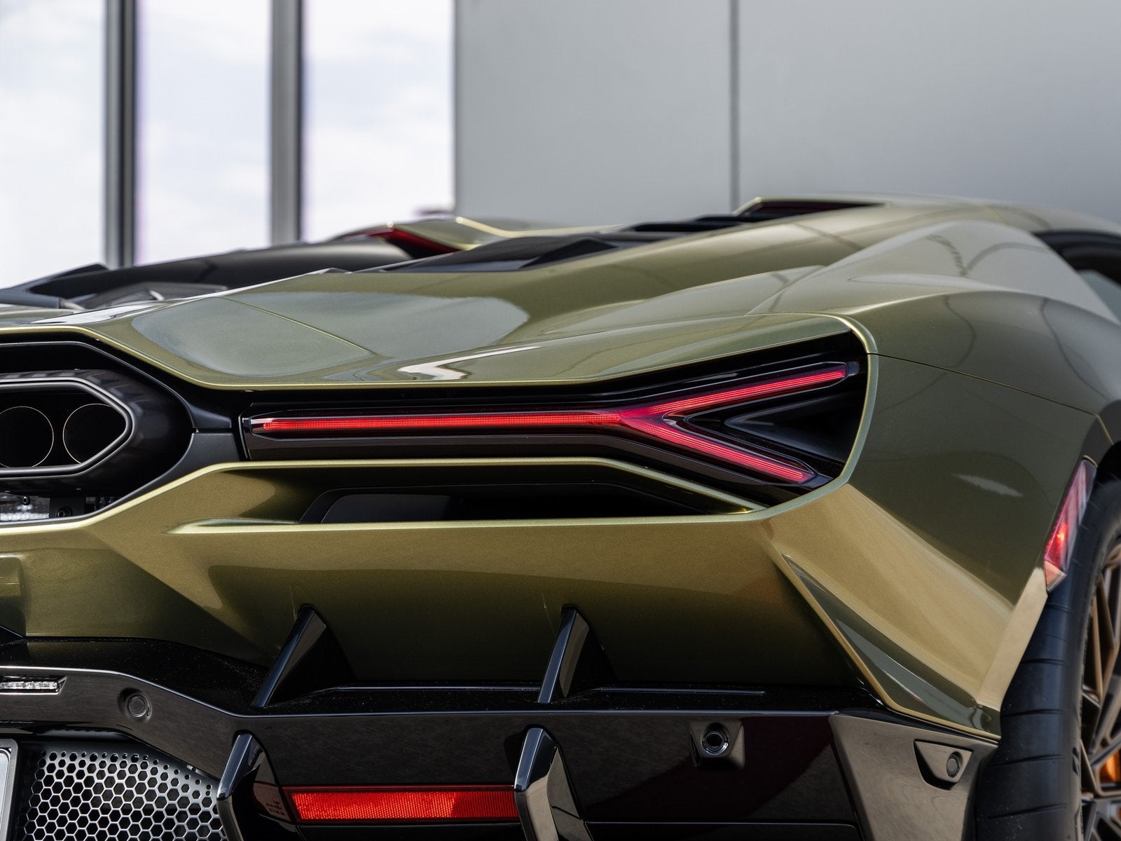 2026 Lamborghini Revuelto Base