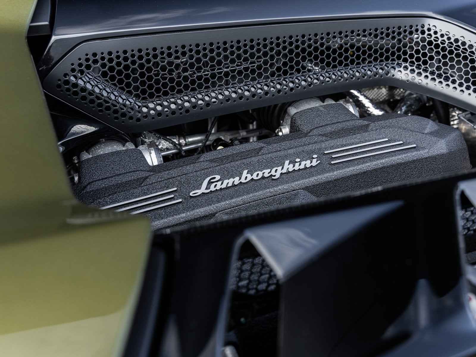 2026 Lamborghini Revuelto Base